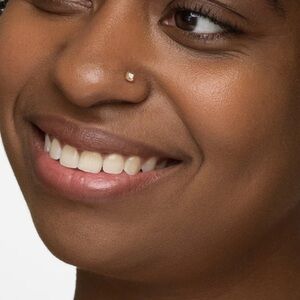 ⭐️New 18k White Gold Alluring Body Princess Cut Diamond Nose Pin Post 5mm 20g.